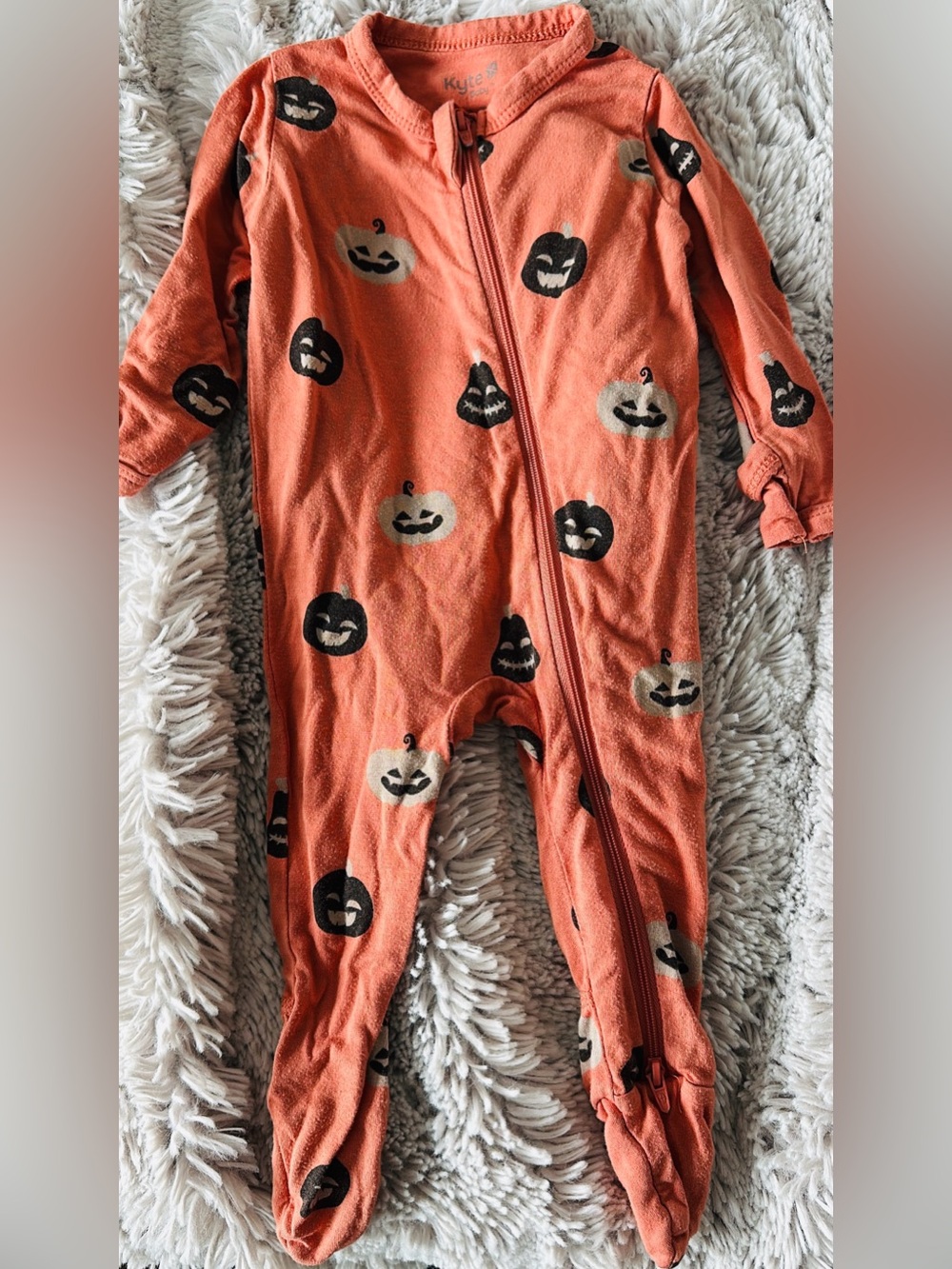 Kyte baby romper footie 0-3M